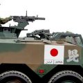 日本新战车扬言可入侵钓鱼岛 曾在军演掉了轮子