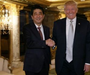 特朗普与安倍会谈：致力于用全部军事实力保卫日本