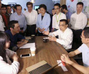 李克强鼓励线上线下互动：实体店门可罗雀变门庭若市