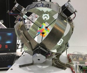 德国一机器人0.637秒破解魔方 打破世界纪录