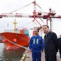 威海1/3以上事项民众“零跑腿” 总理称赞“这个好”