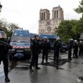 巴黎圣母院发生袭警事件 行凶者高呼“为了叙利亚”