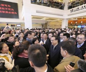 李克强为什么提出“营商环境就是生产力”？