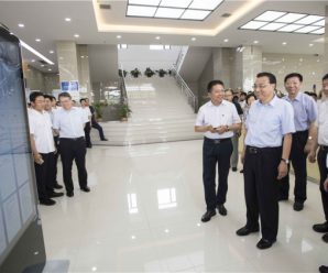 李克强在陕西考察：加快改革创新 补上民生短板