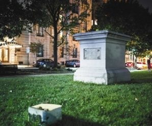 美国多地拆除南方“邦联”雕像 特朗普面临执政考验