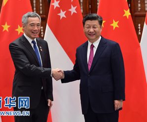 习近平会见新加坡总理李显龙