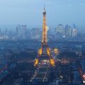 巴黎埃菲尔铁塔将建造玻璃围挡 可防弹防车撞