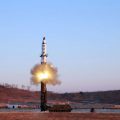 朝鲜在平壤附近发射疑似弹道导弹 从日本上空飞过