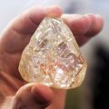 塞拉利昂鹅蛋大钻石将拍卖 估价超4亿