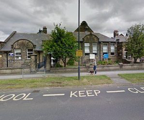 英国小女孩成最孤单学生 1人独享整座学校