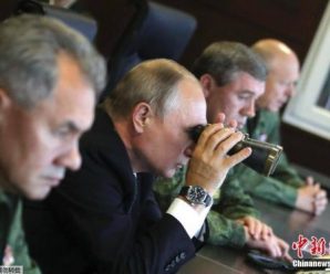 普京参加俄战略核力量指挥训练 亲自发射4枚导弹