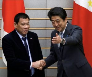 杜特尔特到访日本 安倍承诺支援菲律宾重建马拉维