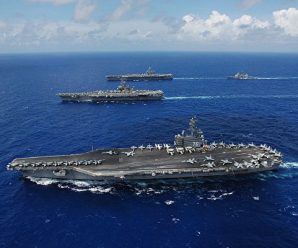 美国3艘航母进入朝鲜半岛东部海域 参加韩美军演