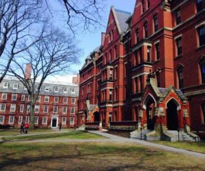 被指控招生程序歧视亚裔学生 哈佛同意交出学生资料