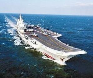 辽宁舰穿越台湾海峡北上 台军称“全程监视掌握”