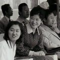 韩国炸锅！朴槿惠李明博崔顺实40年前同框照曝光