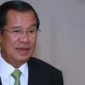 柬埔寨首相当众质问美国：2年前军援就停了 现在假装“准备停”