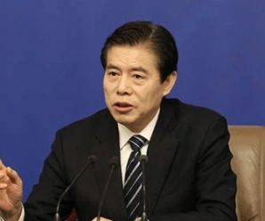 商务部部长：中国不会在别国”大棒”压力下被动开放