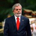 巴西法院同意监禁前总统卢拉 其总统大选民调遥遥领先