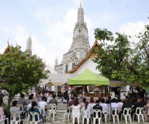 泰国统促会王志民会长参加郑信大帝祭拜法会