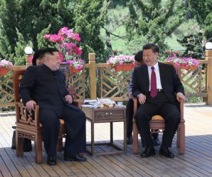 习近平同朝鲜劳动党委员长金正恩在大连举行会晤
