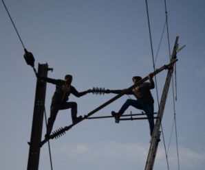印度政府称60万个村庄都已通电？专家说很多人仍生活在黑暗中
