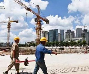 全国卖地收入猛增43%，谁在蒙眼狂奔？