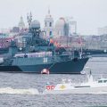 普京出席俄海军节活动 称俄海军今年将新增26艘舰船
