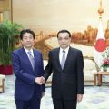 李克强与安倍共同出席纪念中日和平友好条约缔结40周年招待会