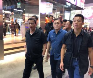 菲律宾总统杜特尔特携家人现身香港 商场里亲自挑衣服