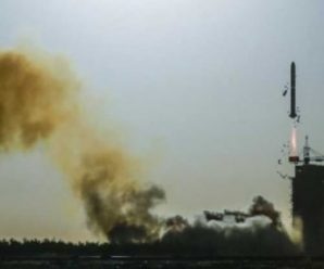 习近平同法国总统马克龙互致贺电 庆祝中法海洋卫星发射成功