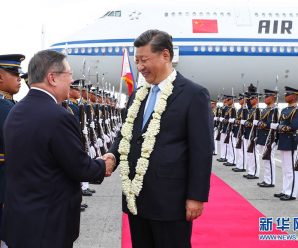 习近平会见菲律宾众议长阿罗约和参议长索托