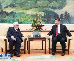 习近平会见美国前国务卿基辛格