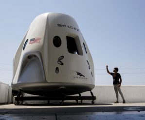 SpaceX首次载人飞船测试发射被延期十天