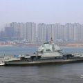 辽宁号离开大连造船厂 港媒：或准备参加海军阅舰式