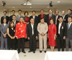 泰国统促会王志民会长及泰华侨团领导拜会曼谷市长阿萨维上将