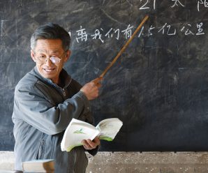 人民日报：让教师成为让人羡慕的职业