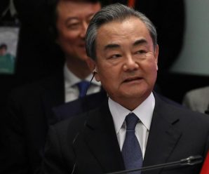 王毅：要求发展中国家同发达国家“对等”本身就是一种“不对等”