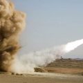 伊朗发射15枚导弹袭击美军基地 美国一架空军飞机被摧毁