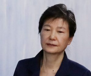 朴槿惠干政案和受贿案今起重审 或面临加刑