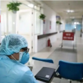 近两个月新冠确诊病例不足70例 越南做对了什么？