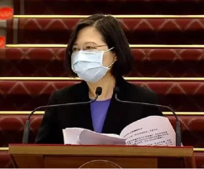 台军舰疫情暴发：蔡英文道歉 两将被查