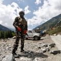 印军再次非法越境鸣枪威胁 外交部回应