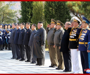 金正恩参谒中国人民志愿军烈士陵园