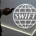 欧盟威胁切断俄SWIFT系统