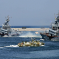 乌克兰抗议俄罗斯“堵住”刻赤海峡 乌军演习舰船无法回港