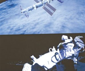 中国人首次进入自己的空间站