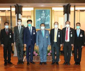 泰国统促会向泰国上议院捐赠防疫物资