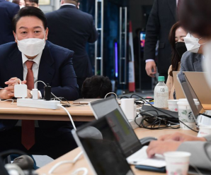 尹锡悦接受美媒专访：中美紧张局势对韩国可能是机遇，也可能是风险