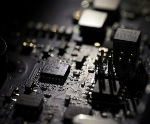 社评：美英“技术恐怖主义”大棒，打砸的是全世界